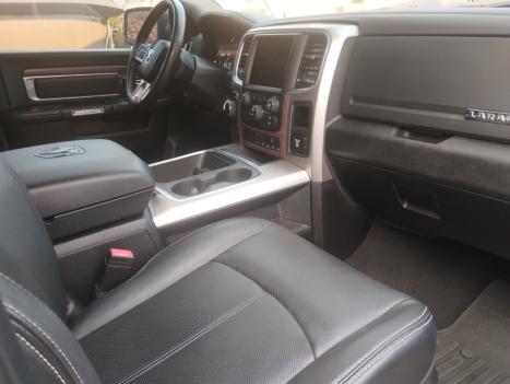 RAM 1500 5.7 V8 CLASSIC LARAMIE CABINE DUPLA 4X4 AUTOM�TICO, Foto 12