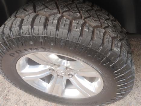 RAM 1500 5.7 V8 CLASSIC LARAMIE CABINE DUPLA 4X4 AUTOM�TICO, Foto 16