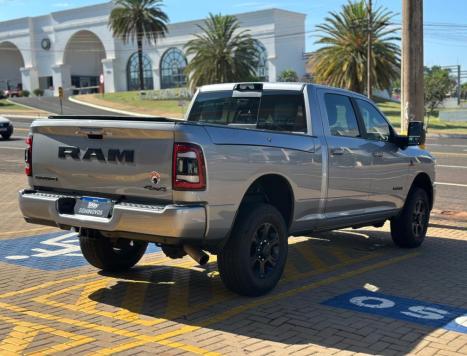 RAM 2500 6.7 I6 24V SLT CABINE DUPLA TURBO DIESEL NIGHT EDITION 4X4 AUTOM�TICO, Foto 4