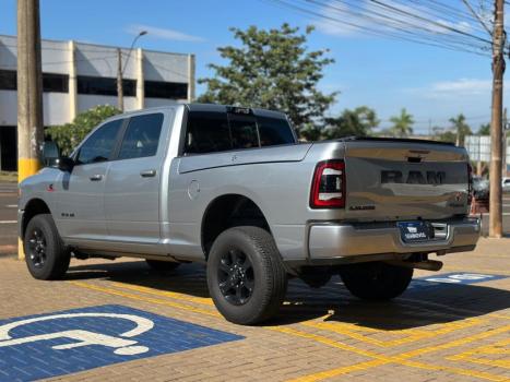 RAM 2500 6.7 I6 24V SLT CABINE DUPLA TURBO DIESEL NIGHT EDITION 4X4 AUTOM�TICO, Foto 6