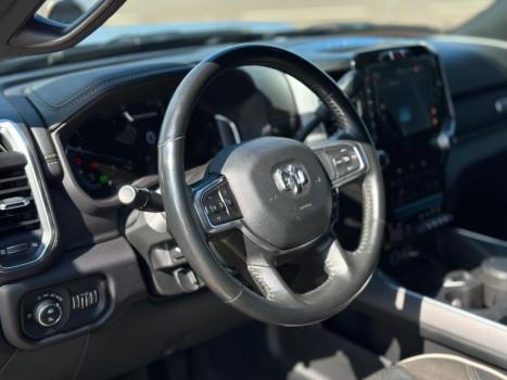 RAM 2500 6.7 I6 24V SLT CABINE DUPLA TURBO DIESEL NIGHT EDITION 4X4 AUTOM�TICO, Foto 9