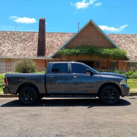 RAM Classic 5.7 V8 32V 4P HEMI LARAMIE AUTOM�TICO, Foto 6