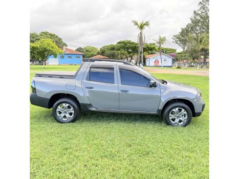 RENAULT Oroch 1.6 16V 4P FLEX INTENSE, Foto 6