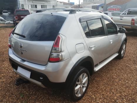 RENAULT Sandero 1.6 16V 4P FLEX STEPWAY AUTOMÁTICO, Foto 7 RENAULT Sandero 1.6 16V 4P FLEX STEPWAY AUTOMÁTICO, Foto 7