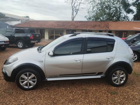 RENAULT Sandero 1.6 16V 4P FLEX STEPWAY AUTOMÁTICO, Foto 5 RENAULT Sandero 1.6 16V 4P FLEX STEPWAY AUTOMÁTICO, Foto 5