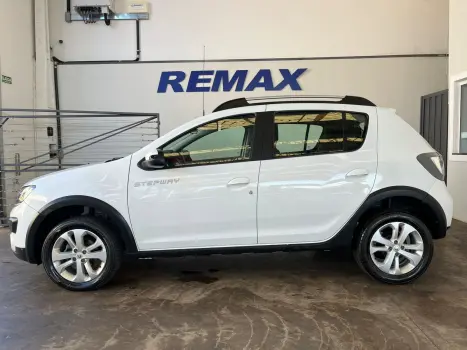 RENAULT Sandero 1.6 16V 4P FLEX STEPWAY AUTOM�TICO, Foto 5