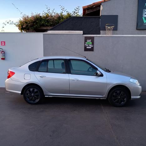 RENAULT Symbol 1.6 16V 4P FLEX PRIVILÈGE, Foto 4 RENAULT Symbol 1.6 16V 4P FLEX PRIVILÈGE, Foto 4