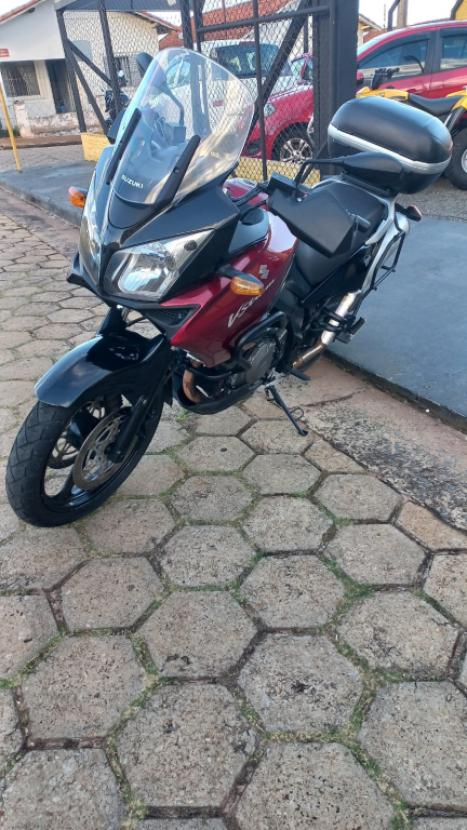 SUZUKI V-Strom DL 1000 , Foto 2