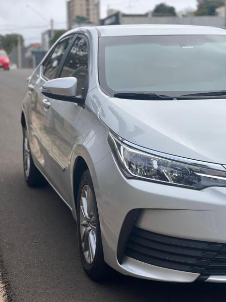 TOYOTA Corolla 1.8 16V 4P GLI FLEX UPPER, Foto 3