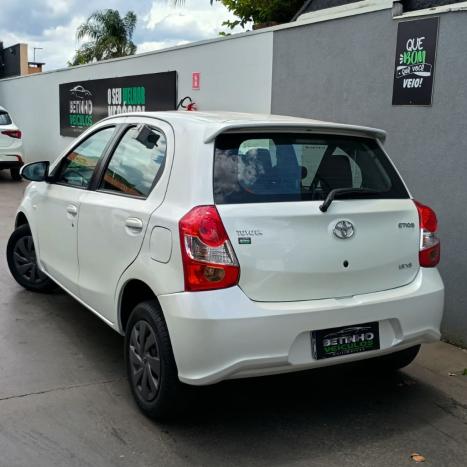 TOYOTA Etios Hatch 1.5 16V 4P FLEX XS AUTOMTICO, Foto 3