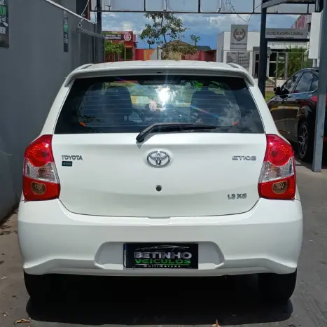 TOYOTA Etios Hatch 1.5 16V 4P FLEX XS AUTOMTICO, Foto 8
