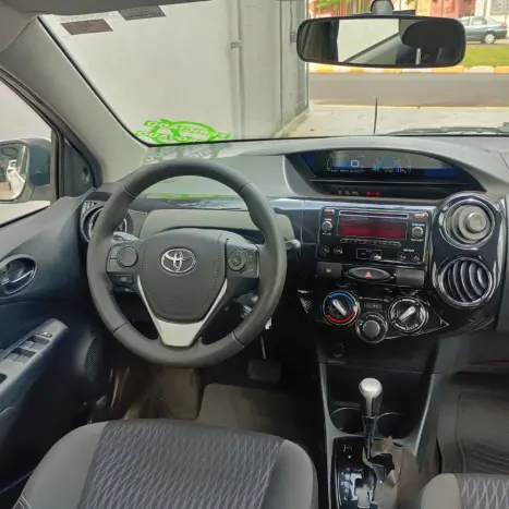 TOYOTA Etios Hatch 1.5 16V 4P FLEX XS AUTOMTICO, Foto 15