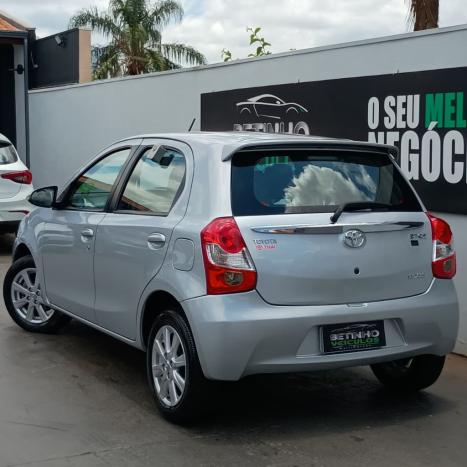 TOYOTA Etios Hatch 1.5 16V 4P FLEX XLS AUTOMTICO, Foto 3