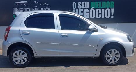 TOYOTA Etios Hatch 1.3 16V 4P FLEX X, Foto 6