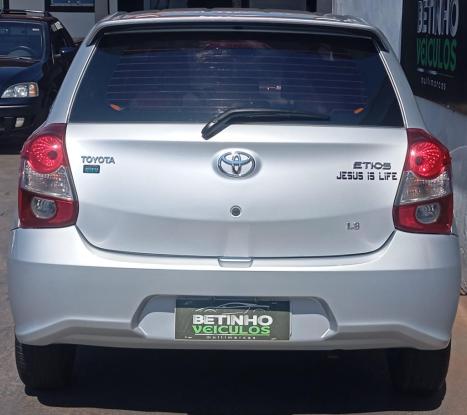 TOYOTA Etios Hatch 1.3 16V 4P FLEX X, Foto 8
