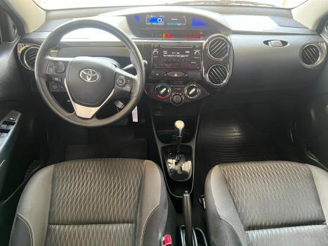 TOYOTA Etios Hatch 1.5 16V 4P FLEX XS AUTOM�TICO, Foto 8