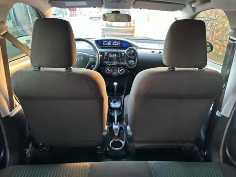TOYOTA Etios Hatch 1.3 16V 4P FLEX X AUTOM�TICO, Foto 6
