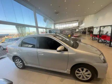 TOYOTA Etios Sedan 1.5 16V 4P FLEX XLS AUTOM�TICO, Foto 4
