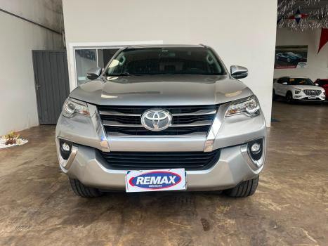 TOYOTA Hilux , Foto 2