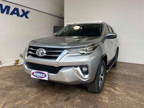 TOYOTA Hilux , Foto 3