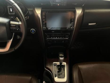 TOYOTA Hilux , Foto 10