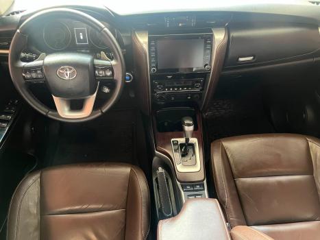 TOYOTA Hilux , Foto 13