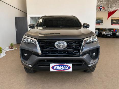 TOYOTA Hilux , Foto 2