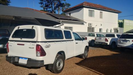 TOYOTA Hilux Caminhonete 2.8 4X4 DIESEL CABINE SIMPLES, Foto 3
