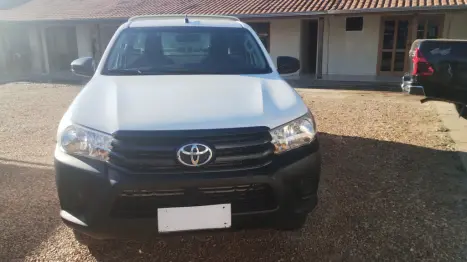 TOYOTA Hilux Caminhonete 2.8 4X4 DIESEL CABINE SIMPLES, Foto 2