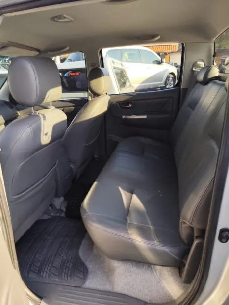 TOYOTA Hilux Caminhonete 3.0 16V 4P 4X4 SRV TURBO DIESEL CABINE DUPLA AUTOMTICO, Foto 4