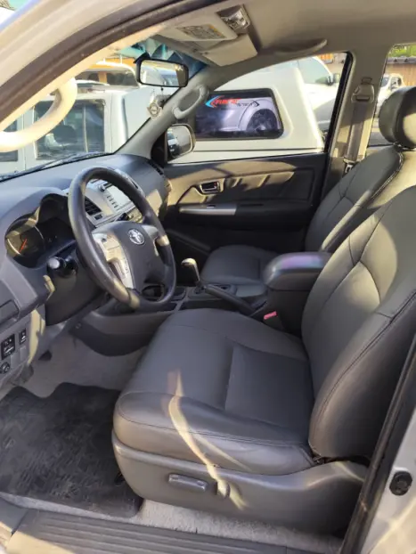 TOYOTA Hilux Caminhonete 3.0 16V 4P 4X4 SRV TURBO DIESEL CABINE DUPLA AUTOMTICO, Foto 5