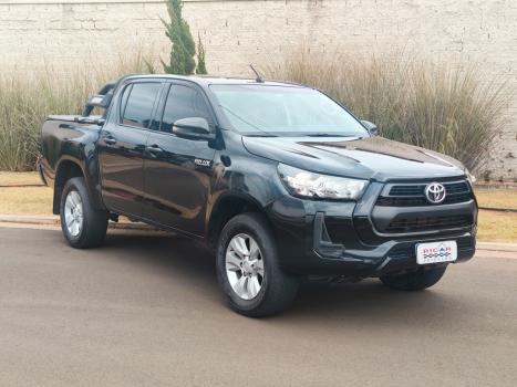 TOYOTA Hilux Caminhonete 2.8 4P 4X4 DIESEL CABINE DUPLA, Foto 1