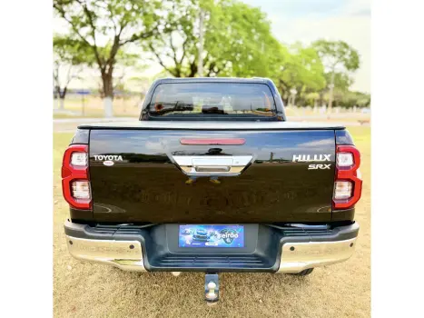 TOYOTA Hilux Caminhonete 2.8 16V SRX 4X4 DIESEL CABINE DUPLA AUTOMTICO, Foto 4