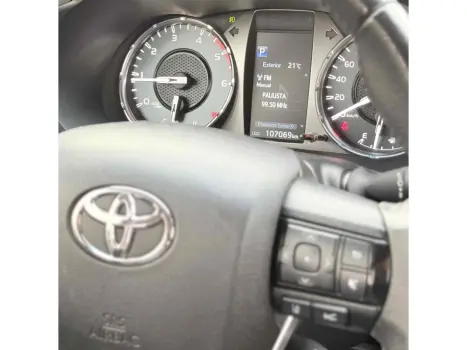 TOYOTA Hilux Caminhonete 2.8 16V SRX 4X4 DIESEL CABINE DUPLA AUTOMTICO, Foto 17