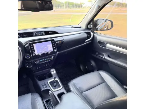 TOYOTA Hilux Caminhonete 2.8 16V SRX 4X4 DIESEL CABINE DUPLA AUTOMTICO, Foto 20