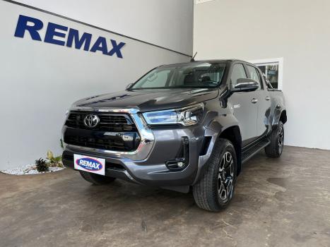 TOYOTA Hilux Caminhonete 2.8 16V SRX 4X4 TURBO DIESEL CABINE DUPLA AUTOMTICO, Foto 2