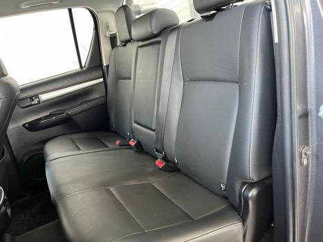 TOYOTA Hilux Caminhonete 2.8 16V SRX 4X4 TURBO DIESEL CABINE DUPLA AUTOMTICO, Foto 4