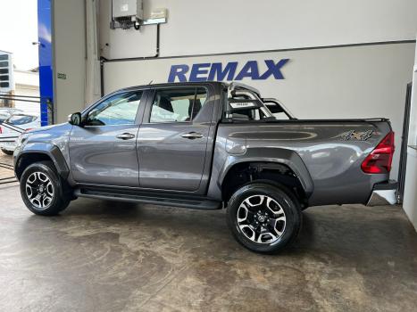 TOYOTA Hilux Caminhonete 2.8 16V SRX 4X4 TURBO DIESEL CABINE DUPLA AUTOMTICO, Foto 6