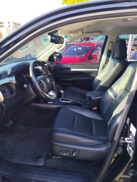 TOYOTA Hilux Caminhonete 2.8 16V SRV 4X4 DIESEL CABINE DUPLA AUTOMTICO, Foto 5