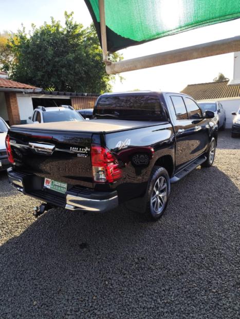 TOYOTA Hilux Caminhonete 2.8 16V SRV 4X4 DIESEL CABINE DUPLA AUTOMTICO, Foto 8