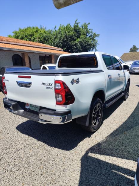 TOYOTA Hilux Caminhonete 2.8 16V SRX 4X4 DIESEL CABINE DUPLA AUTOMTICO, Foto 8