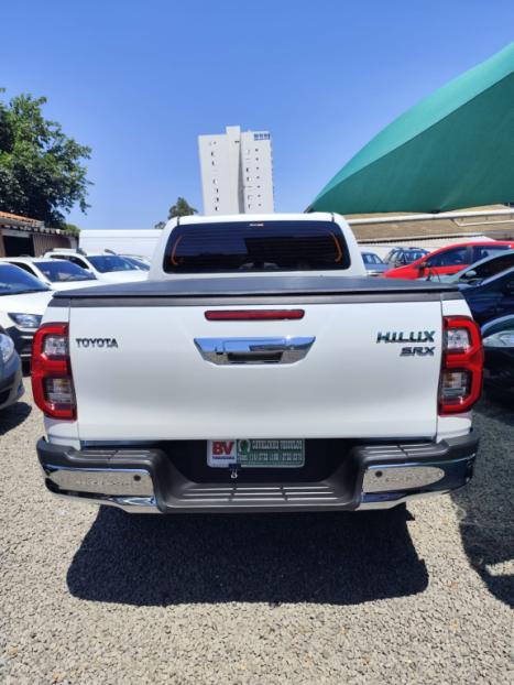 TOYOTA Hilux Caminhonete 2.8 16V SRX 4X4 DIESEL CABINE DUPLA AUTOMTICO, Foto 9