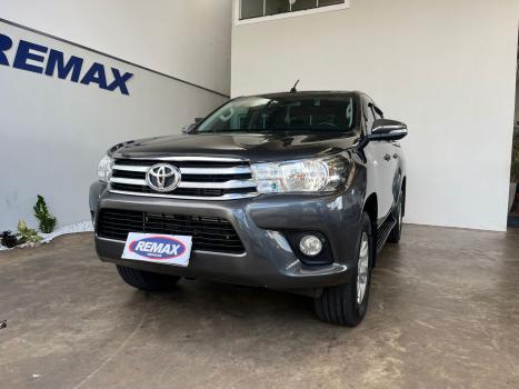 TOYOTA Hilux Caminhonete 2.7 16V 4P SR CABINE DUPLA AUTOM�TICO, Foto 3