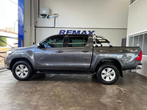 TOYOTA Hilux Caminhonete 2.7 16V 4P SR CABINE DUPLA AUTOM�TICO, Foto 5