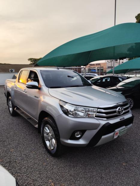 TOYOTA Hilux Caminhonete 2.8 16V SRV 4X4 DIESEL CABINE DUPLA AUTOM�TICO, Foto 1