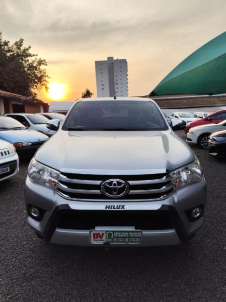 TOYOTA Hilux Caminhonete 2.8 16V SRV 4X4 DIESEL CABINE DUPLA AUTOM�TICO, Foto 2