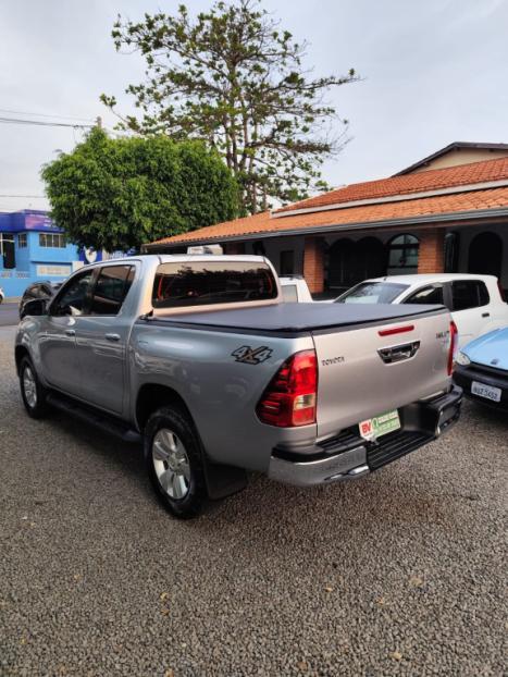 TOYOTA Hilux Caminhonete 2.8 16V SRV 4X4 DIESEL CABINE DUPLA AUTOM�TICO, Foto 9