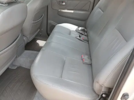 TOYOTA Hilux Caminhonete 3.0 4P 4X4 SRV TURBO DIESEL CABINE DUPLA, Foto 7