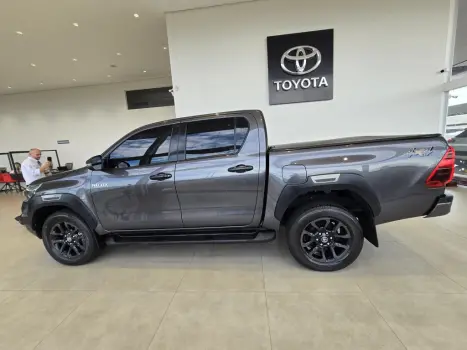 TOYOTA Hilux Caminhonete 2.8 16V SRX CONQUEST 4X4 TURBO DIESEL CABINE DUPLA AUTOM�TICO, Foto 8