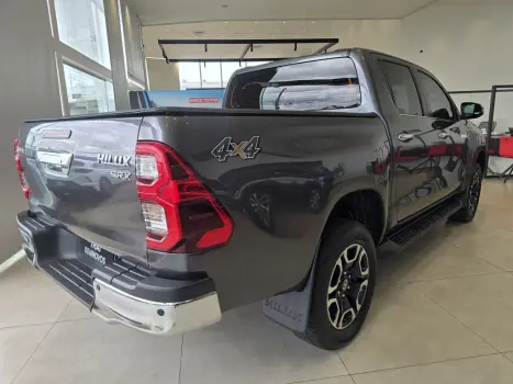 TOYOTA Hilux Caminhonete 2.8 16V SRX 4X4 DIESEL CABINE DUPLA AUTOM�TICO, Foto 5